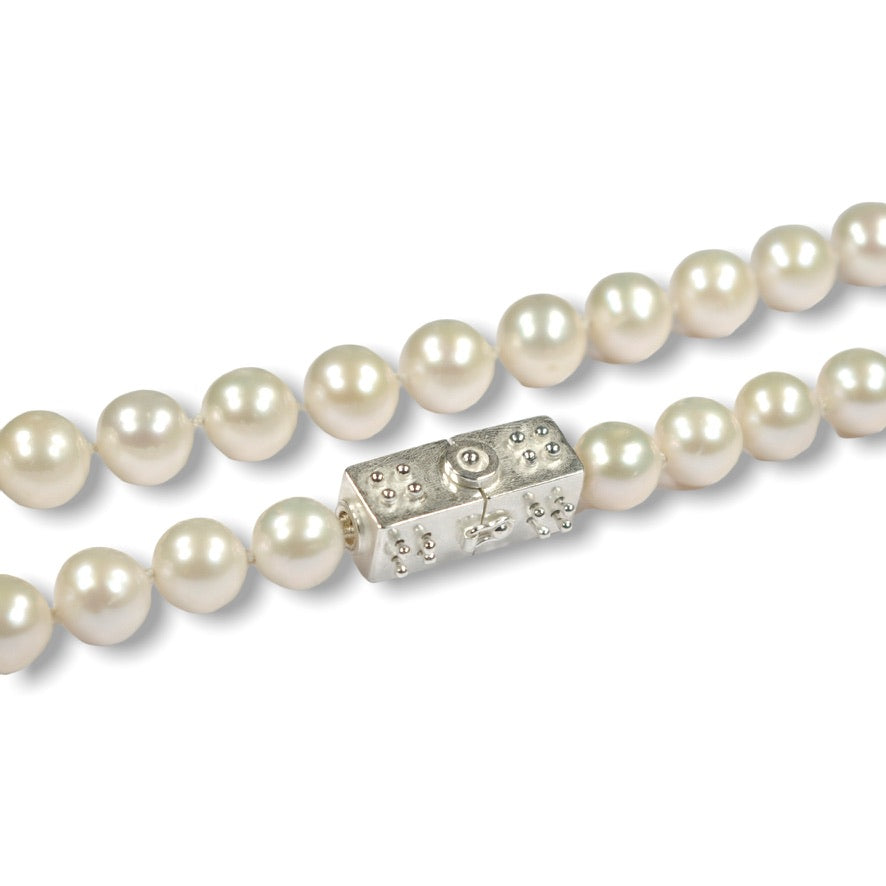 Dot&#39;s Custom Bespoke White Pearl Necklace With Geometric Box Clasp | In Silver