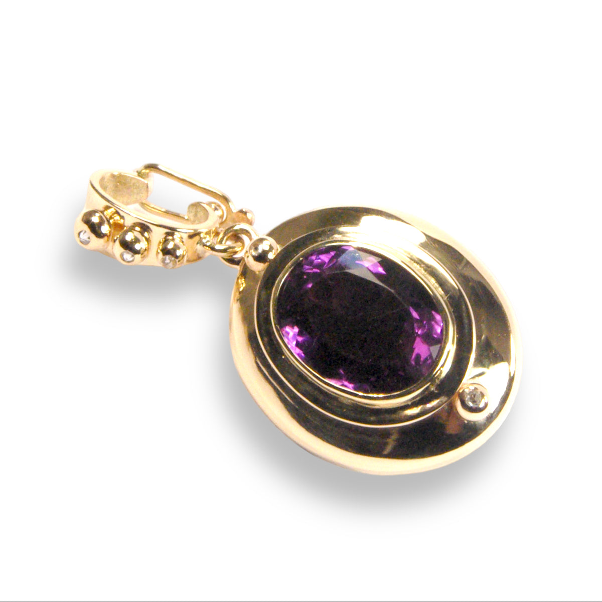 Elsie&#39;s Custom Bespoke Oval Clip-On Pendant For Pearls  | In Remodelled 9ct Gold | Set With Her Own Amethysts